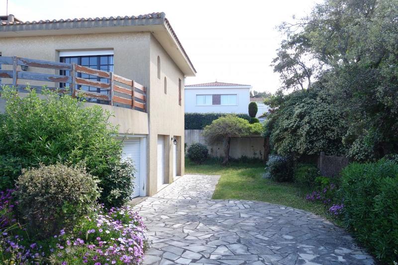 Villa - 268 m² - 6 pièces