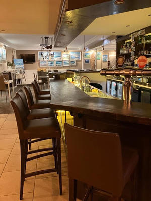 Local commercial - 900 m² - 20 pièces