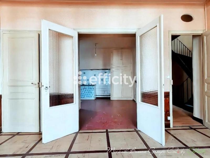 Immeuble - 120 m² - 7 pièces