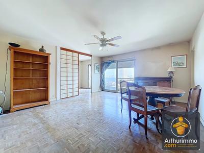 Appartement - 104 m² - 5 pièces