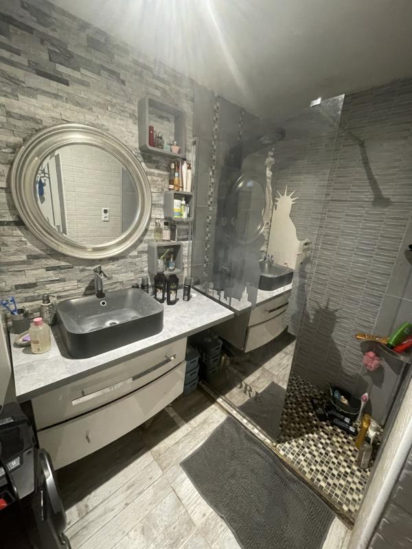 Maison - 152 m² - 9 pièces