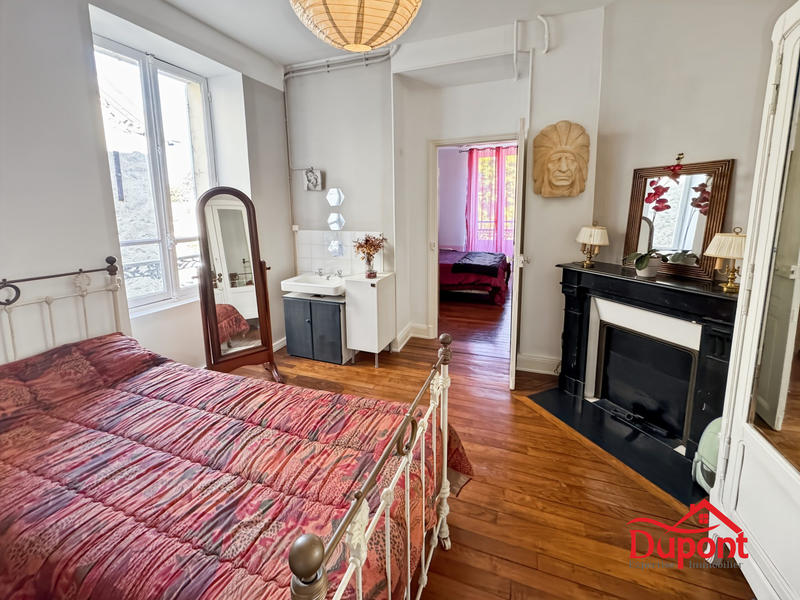 Maison - 190 m² - 8 pièces