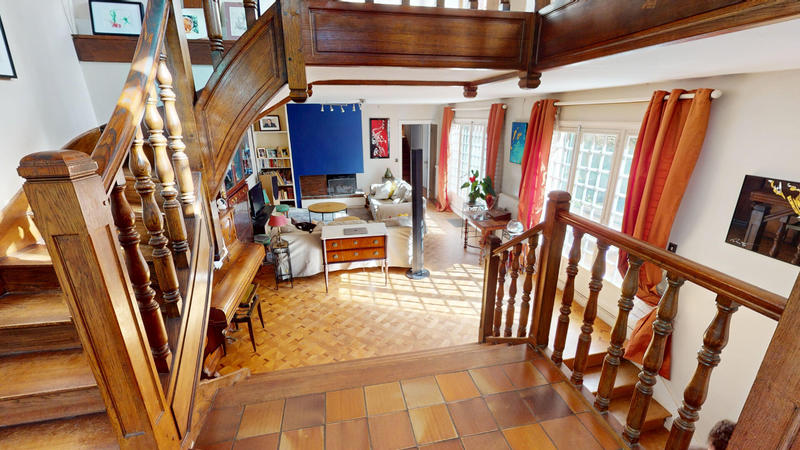 Maison - 206 m² - 9 pièces