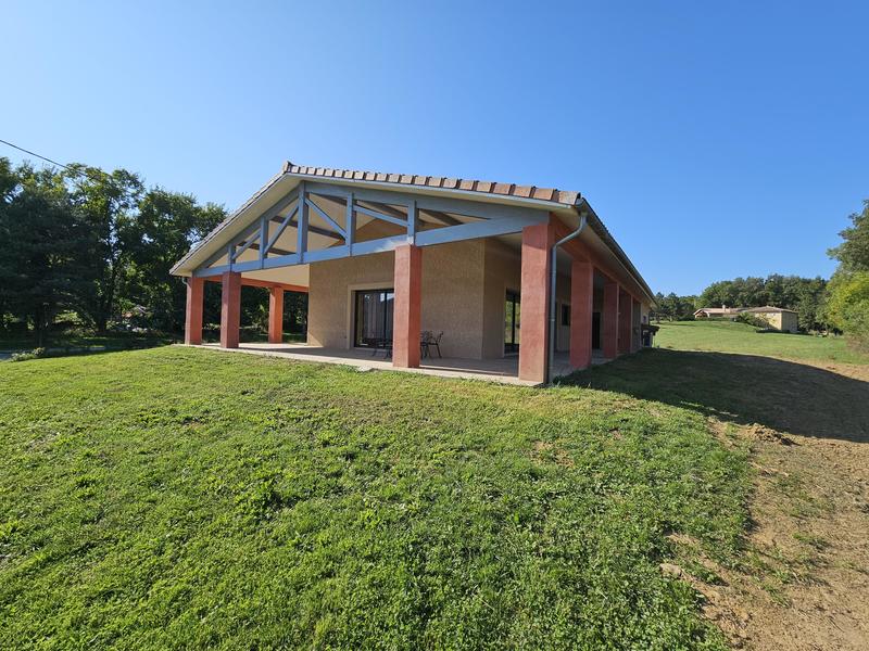 Propriété - 120 m² - 4 pièces