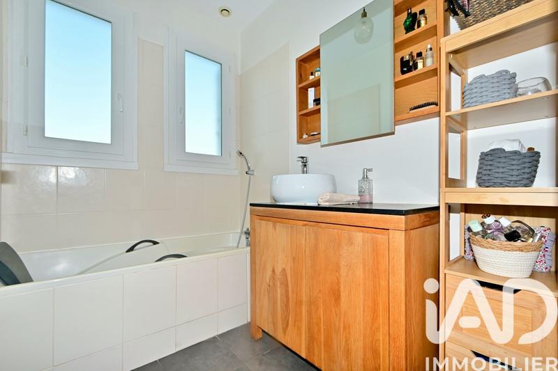 Maison - 123 m² - 5 pièces