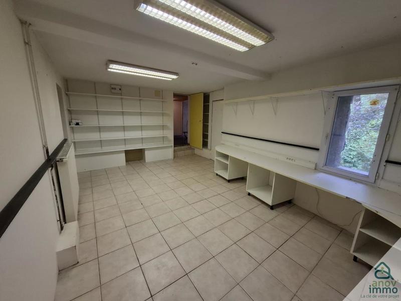 Maison - 220 m² - 7 pièces