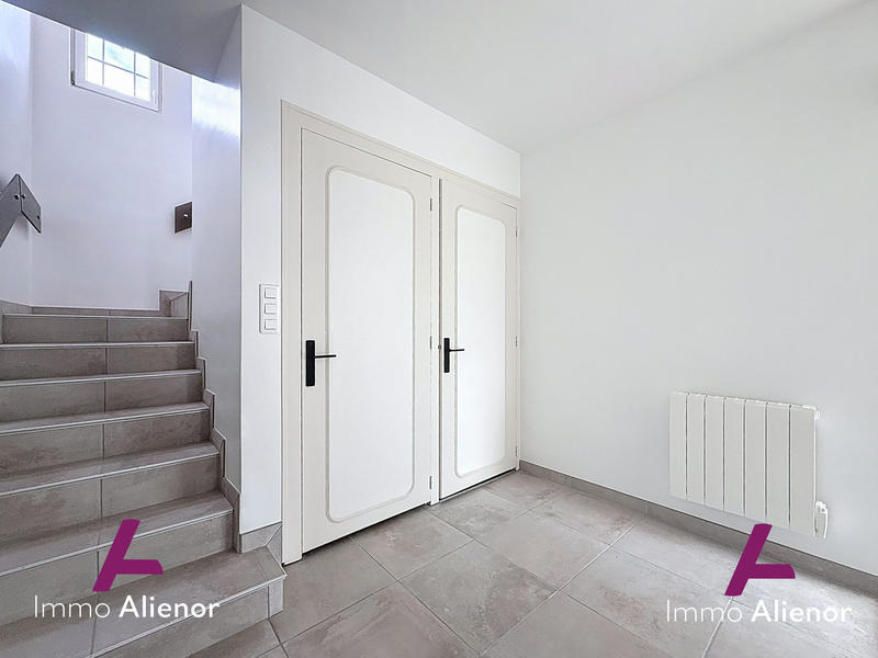 Maison traditionnelle - 164 m² - 6 pièces