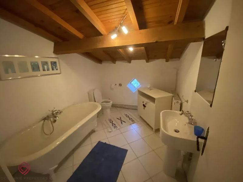 Maison - 163 m² - 5 pièces