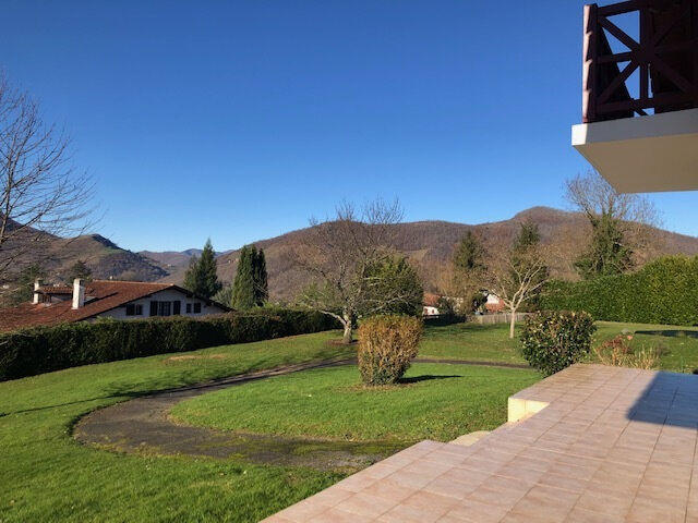 Maison - 181 m² - 6 pièces