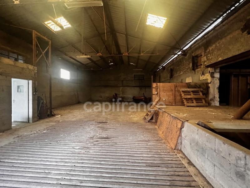 Grange - 280 m² - 2 pièces