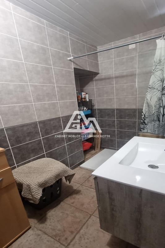 Propriété - 220 m² - 9 pièces