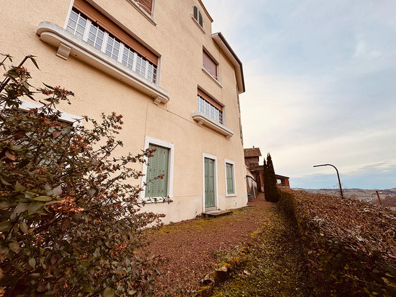 Maison - 316 m² - 9 pièces