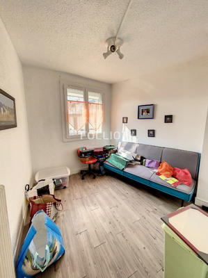 Appartement - 70 m² - 4 pièces