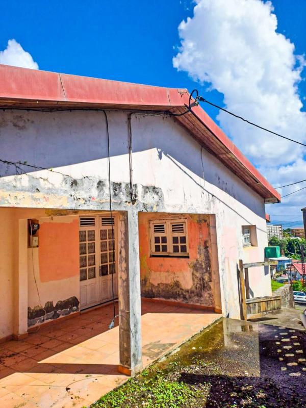 Maison - 89 m² - 5 pièces