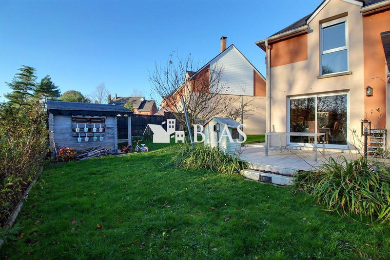 Maison - 101 m² - 5 pièces