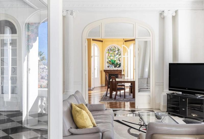 Maison de maîtres - 420 m² - 11 pièces