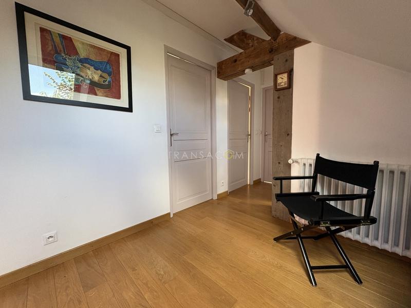 Atelier d'activités - 196 m² - 5 pièces