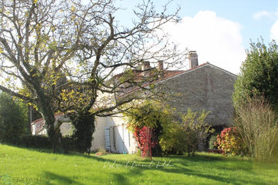 Maison - 265 m² - 9 pièces
