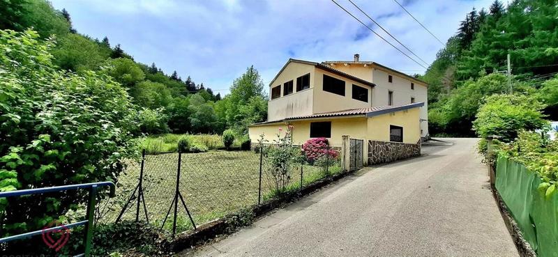 Maison de village - 227 m² - 9 pièces