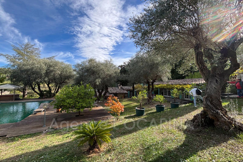 Bergerie - 270 m² - 6 pièces