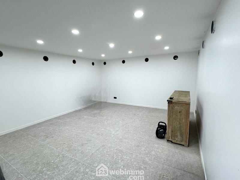 Maison - 200 m² - 7 pièces