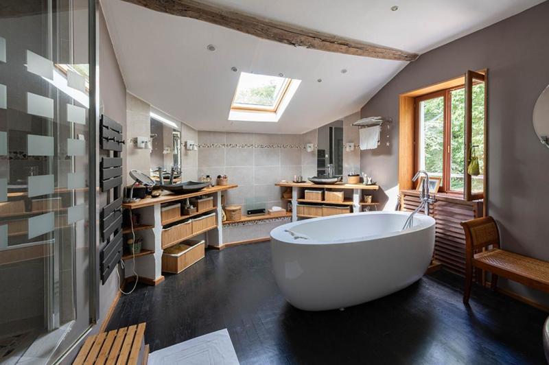 Demeure - 276 m² - 11 pièces