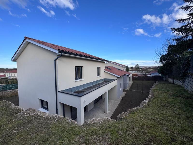 Maison - 140 m² - 5 pièces