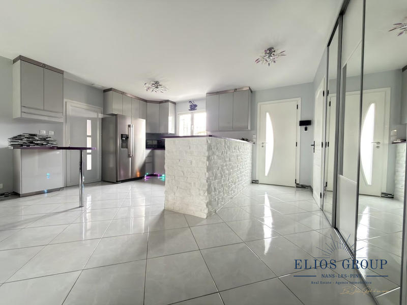 Maison - 100 m² - 5 pièces