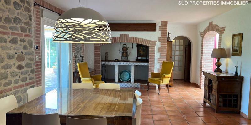 Propriété - 214 m² - 8 pièces