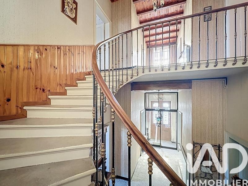 Maison - 253 m² - 8 pièces