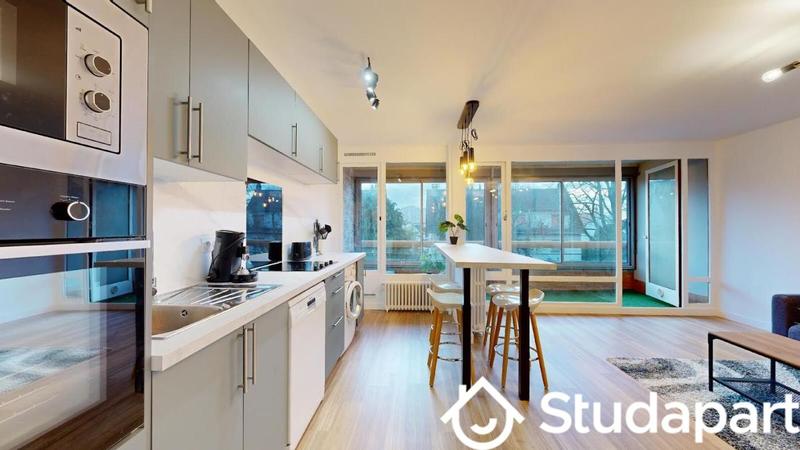 Chambre - 10 m² - 1 pièce