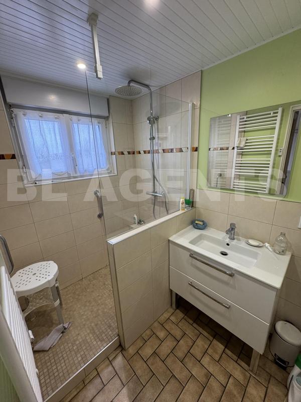 Maison - 98 m² - 6 pièces