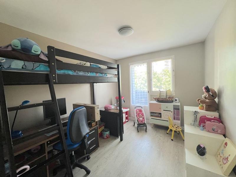 Appartement - 80 m² - 4 pièces