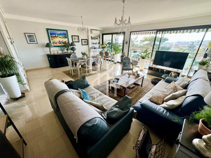 Appartement - 106 m² - 3 pièces