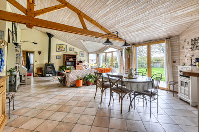 Maison traditionnelle - 151 m² - 8 pièces