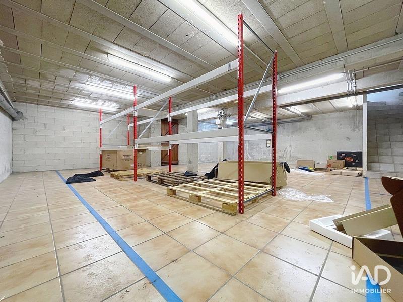 Local commercial - 638 m²