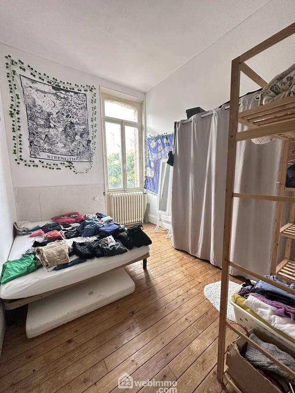 Maison - 214 m² - 9 pièces