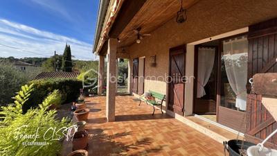 Maison traditionnelle - 102 m² - 4 pièces