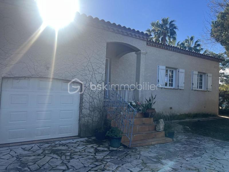 Maison traditionnelle - 136 m² - 6 pièces