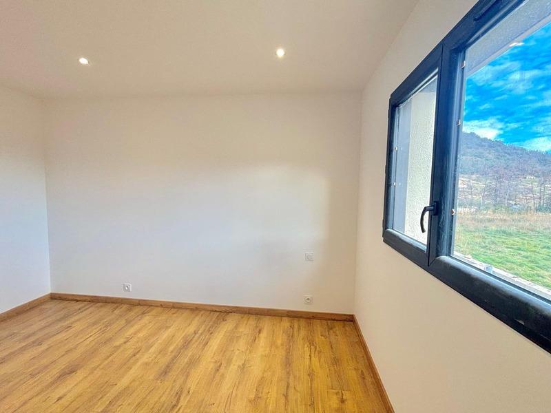 Maison - 112 m² - 4 pièces