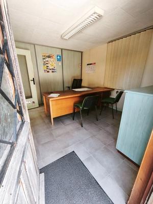 Local d'activité / Entrepôt - 464 m² - 9 pièces