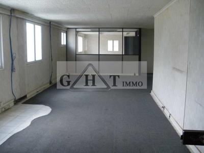 Entrepôt - 1 200 m²