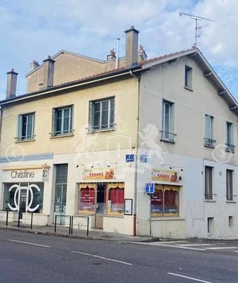 Immeuble - 6 pièces