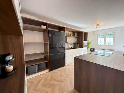 Appartement - 100 m² - 4 pièces