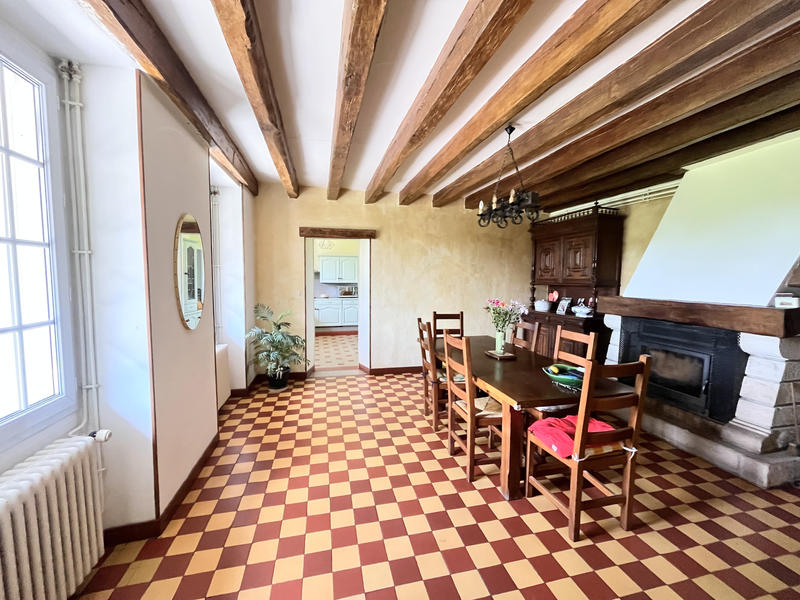 Maison - 195 m² - 7 pièces