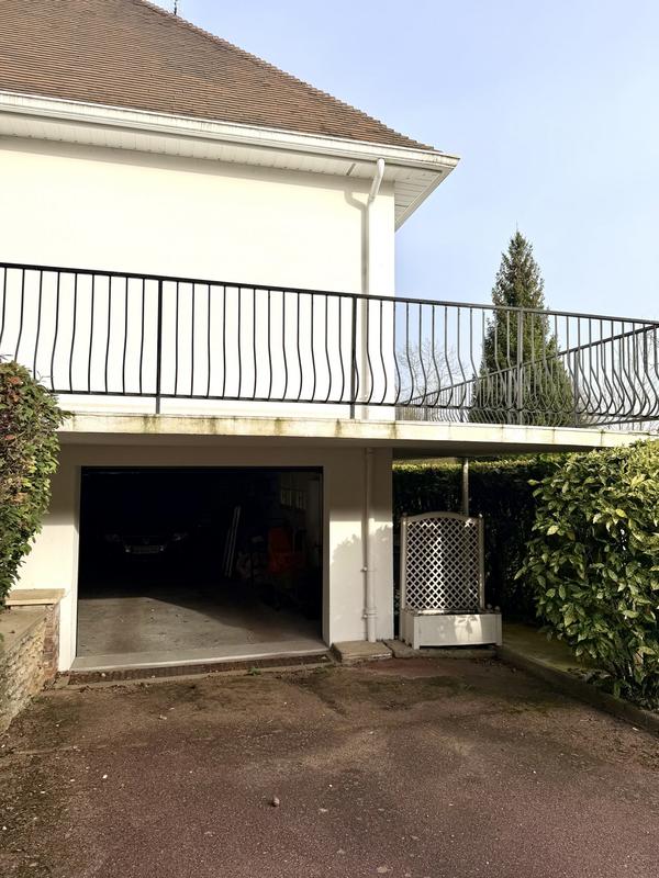 Maison traditionnelle - 155 m² - 7 pièces
