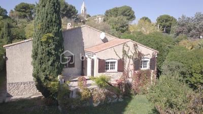 Maison - 180 m² - 7 pièces