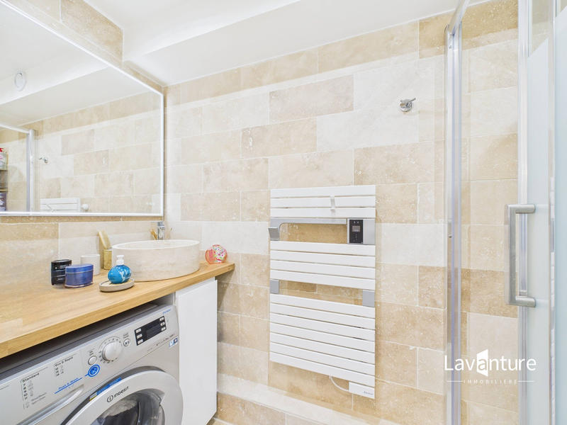 Appartement - 83 m² - 3 pièces