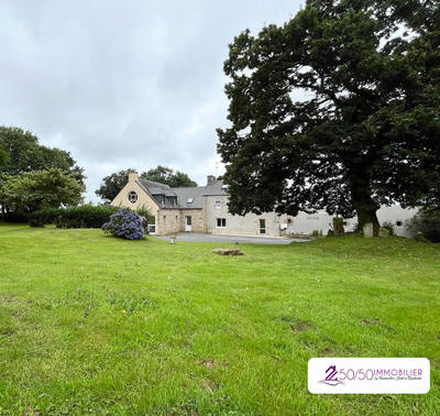 Maison ancienne - 231 m² - 9 pièces