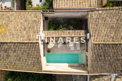 Maison - 210 m² - 5 pièces